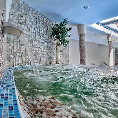 Апартамент 4, 4min Walk To Slope At Predela2