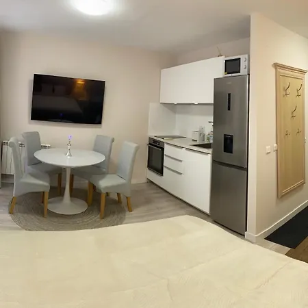 Апартамент 4, 4min Walk To Slope At Predela2 *